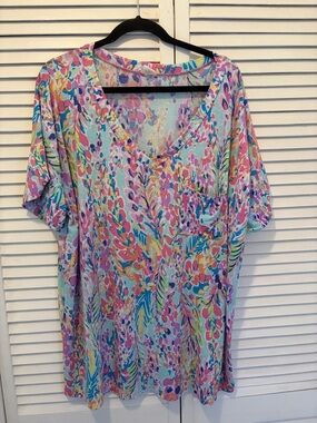 Sew In Love Multi-Color Floral V-Neck Short Sleeve Top